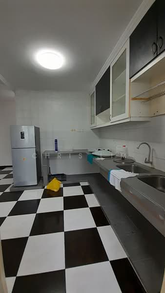 Condominium for Sale at Amadesa Resort Condominium - Chris Lim - Kitchen - PropertyGuru.com.my