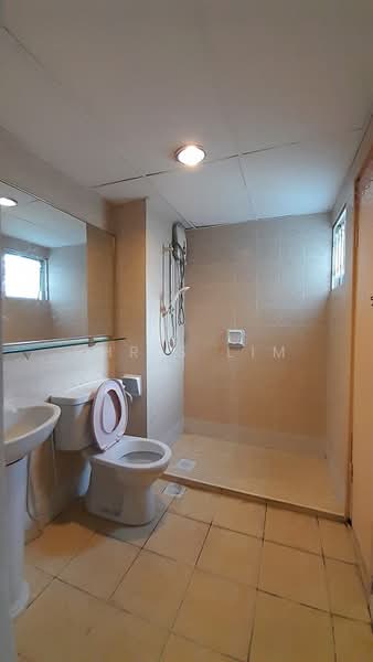 Condominium for Sale at Amadesa Resort Condominium - Chris Lim - Bathroom - PropertyGuru.com.my