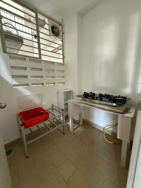 Kondominium untuk Dijual di Lagoon Suites - Bee Seng Chia - Kitchen - PropertyGuru.com.my