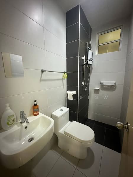 Apartment for Rent at Nusa Heights (Nusa Puncak) - Edward Siow - Bathroom - PropertyGuru.com.my