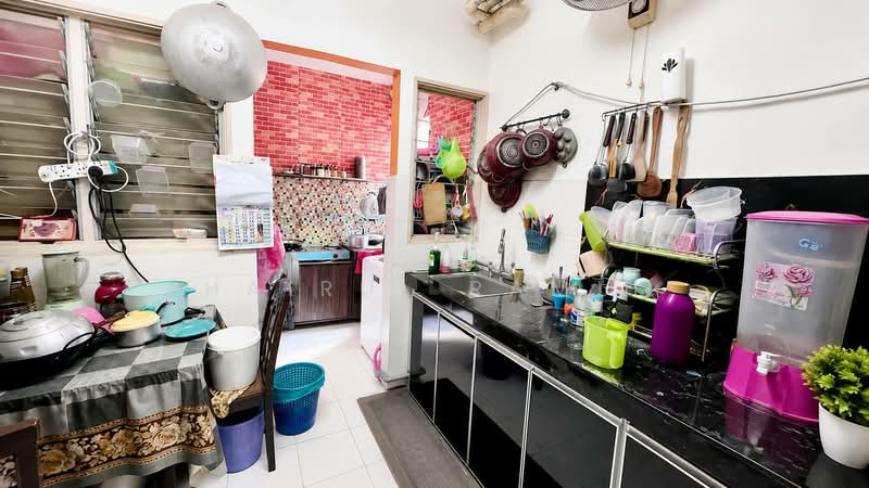 Apartment for Sale at Teratai Apartment @ Taman Sutera - Hairul Ramli - Kitchen - PropertyGuru.com.my