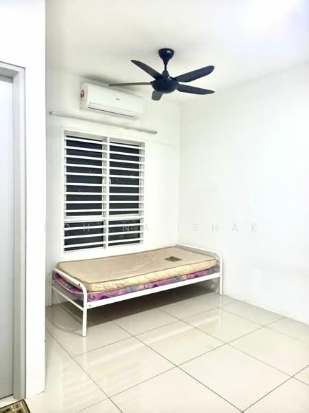 Terraced House for Rent in Kuala Selangor (Selangor) - Rohana Ishak - Bedroom - PropertyGuru.com.my