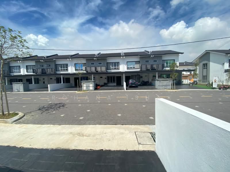 Terraced House for Rent in Kuala Selangor (Selangor) - Rohana Ishak - Exterior - PropertyGuru.com.my