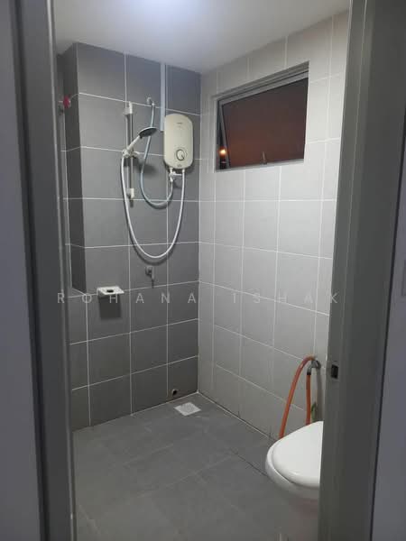 Terraced House for Rent in Kuala Selangor (Selangor) - Rohana Ishak - Bathroom - PropertyGuru.com.my