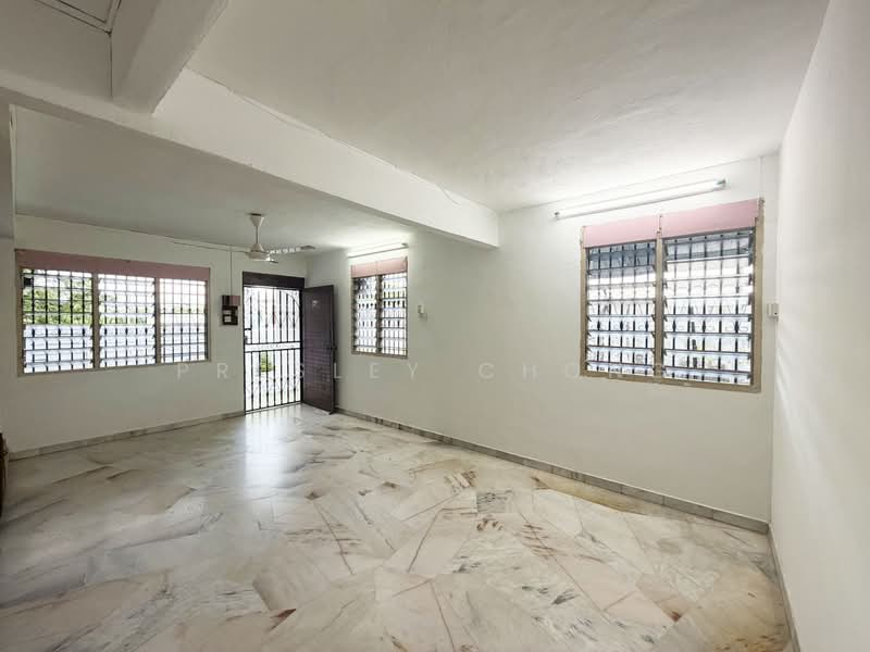 2-storey Terraced House for Sale in Kampar (Perak) - Presley Chong - Living Area - PropertyGuru.com.my