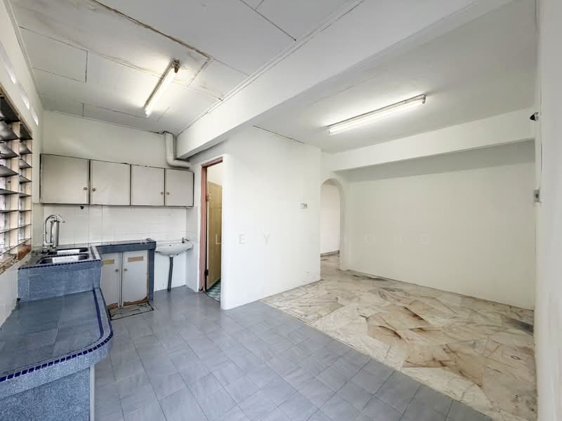 2-storey Terraced House for Sale in Kampar (Perak) - Presley Chong - Kitchen - PropertyGuru.com.my