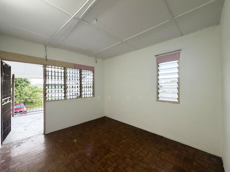 2-storey Terraced House for Sale in Kampar (Perak) - Presley Chong - Master Bedroom - PropertyGuru.com.my