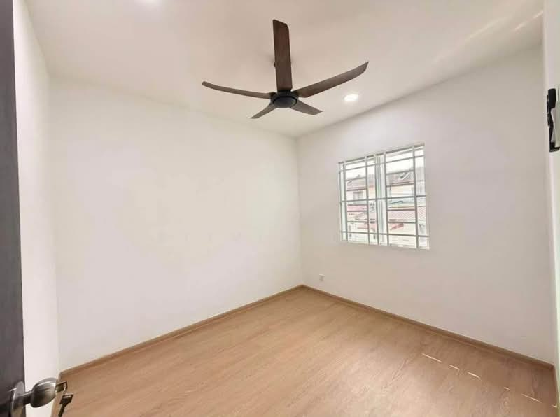 Rumah Teres 2 Tingkat untuk Dijual di (Bukit Sentosa 2) Seksyen Bs2 (Serendah) - Steven Lee - Bedroom - PropertyGuru.com.my