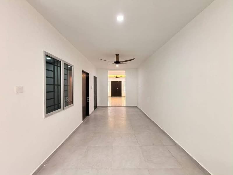 Rumah Teres 2 Tingkat untuk Dijual di (Bukit Sentosa 2) Seksyen Bs2 (Serendah) - Steven Lee - Corridor - PropertyGuru.com.my