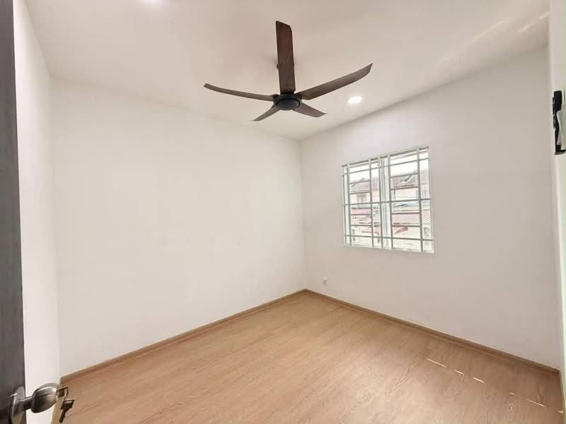 Rumah Teres 2 Tingkat untuk Dijual di (Bukit Sentosa 2) Seksyen Bs2 (Serendah) - Steven Lee - Bedroom - PropertyGuru.com.my