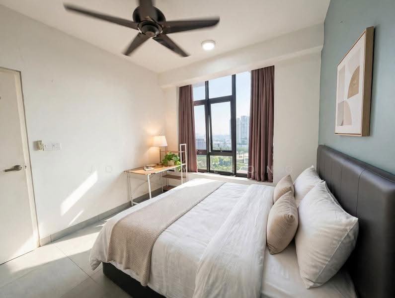 Kediaman Servis untuk Dijual di Kanvas SOHO - Johnny Leong - Bedroom - PropertyGuru.com.my