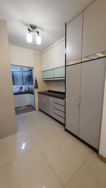 Servis Apartment untuk Dijual di Kuchai Avenue - Shin Ni - Kitchen - PropertyGuru.com.my