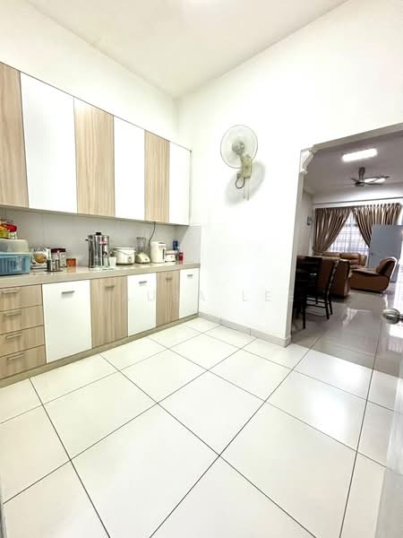 Rumah Teres 2 Tingkat untuk Dijual di Taman Kempas Indah (Tebrau) - Sausa Lee - Kitchen - PropertyGuru.com.my