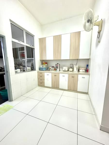 Rumah Teres 2 Tingkat untuk Dijual di Taman Kempas Indah (Tebrau) - Sausa Lee - Kitchen - PropertyGuru.com.my