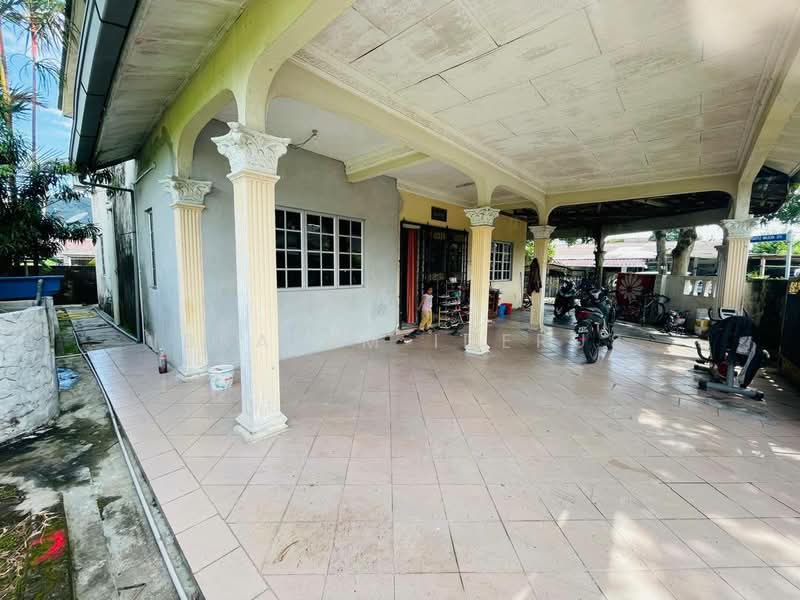 Bungalow for Sale in Batu Caves (Selangor) - Ibrahim Iderus - Exterior - PropertyGuru.com.my