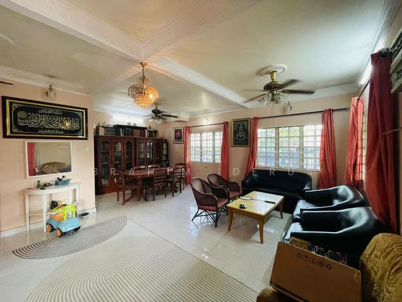 Bungalow for Sale in Batu Caves (Selangor) - Ibrahim Iderus - Living Room - PropertyGuru.com.my