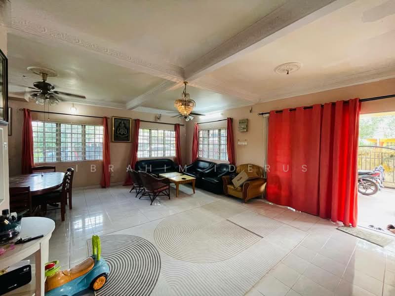 Bungalow for Sale in Batu Caves (Selangor) - Ibrahim Iderus - Living Room - PropertyGuru.com.my