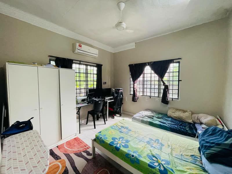 Bungalow for Sale in Batu Caves (Selangor) - Ibrahim Iderus - Bedroom - PropertyGuru.com.my