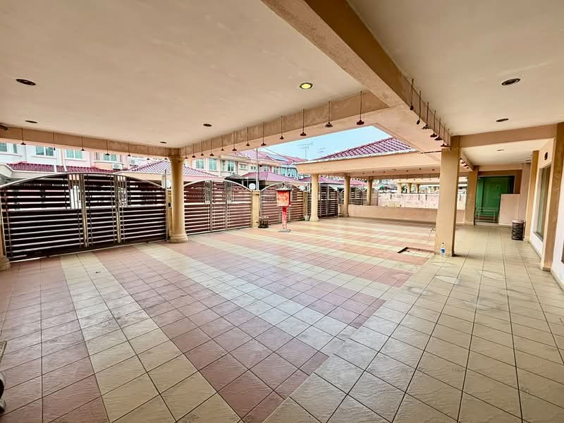 Rumah Teres 2 Tingkat untuk Dijual di Taman Puteri Indah (Batu Pahat) - WK Dee - Exterior - PropertyGuru.com.my