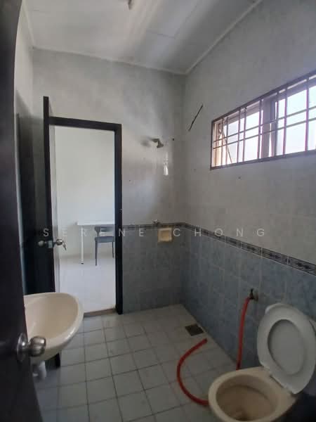 Terraced House for Rent in Seksyen 7 (Shah Alam) - Serene Chong - Bathroom - PropertyGuru.com.my