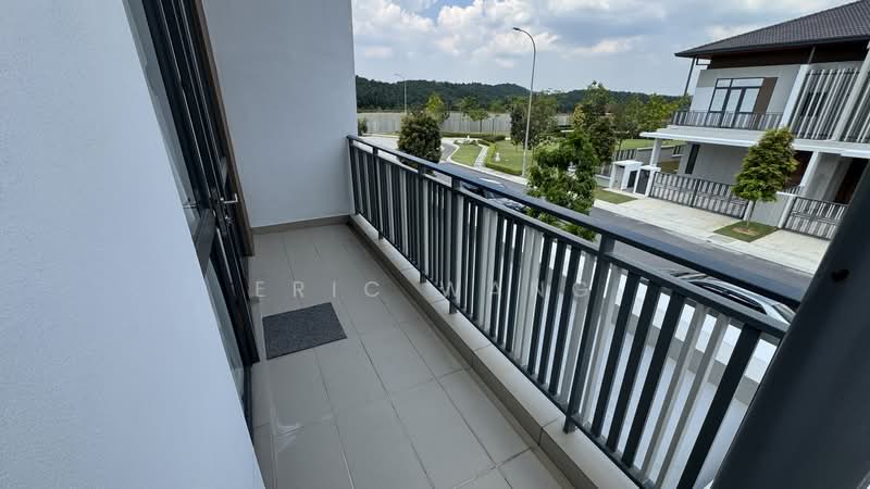 Semi-Detached House for Sale in Sungai Buloh (Selangor) - Eric Wang - Balcony - PropertyGuru.com.my