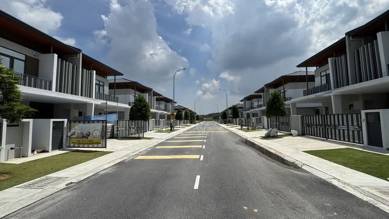Semi-Detached House for Sale in Sungai Buloh (Selangor) - Eric Wang - Exterior - PropertyGuru.com.my
