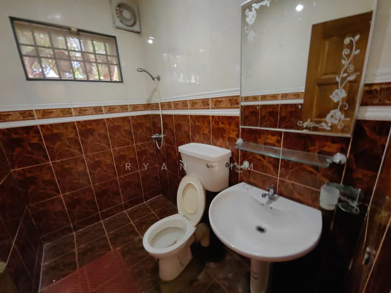 Semi-Detached House for Sale in Gelugor (Penang) - Ryan Sim - Bathroom - PropertyGuru.com.my