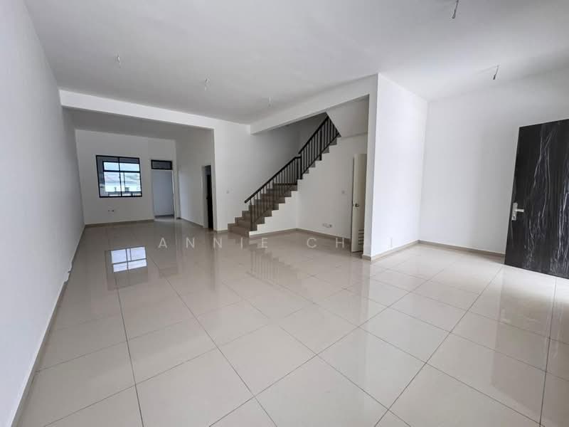 Terraced House for Sale in Taman Desa Tebrau (Tebrau) - Annie Chai - Living Room - PropertyGuru.com.my