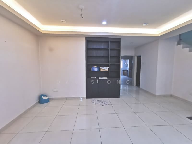 Terraced House for Sale in Bukit Rahman Putra (Sungai Buloh) - Davis Ong - Living Room - PropertyGuru.com.my