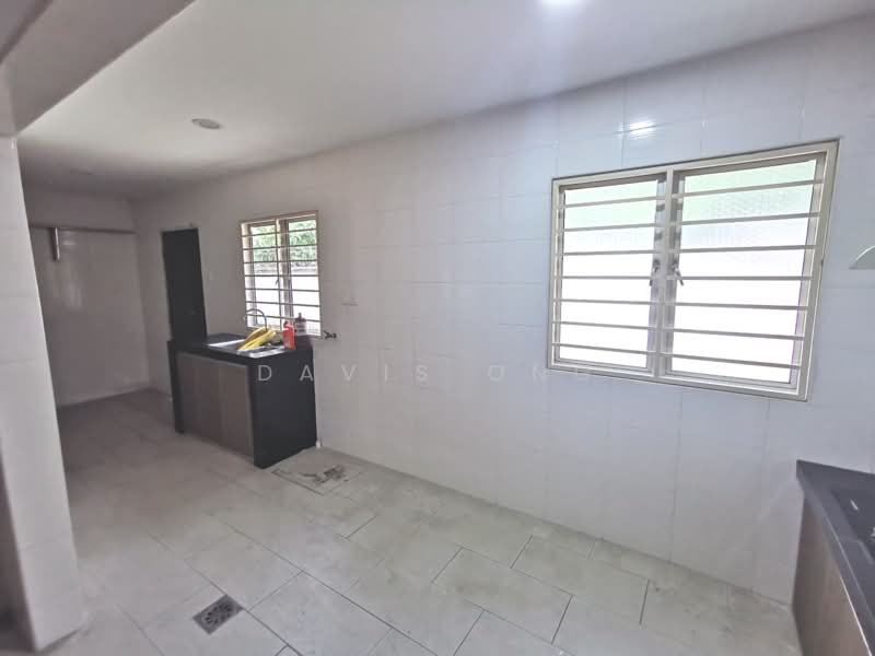 Terraced House for Sale in Bukit Rahman Putra (Sungai Buloh) - Davis Ong - Kitchen - PropertyGuru.com.my