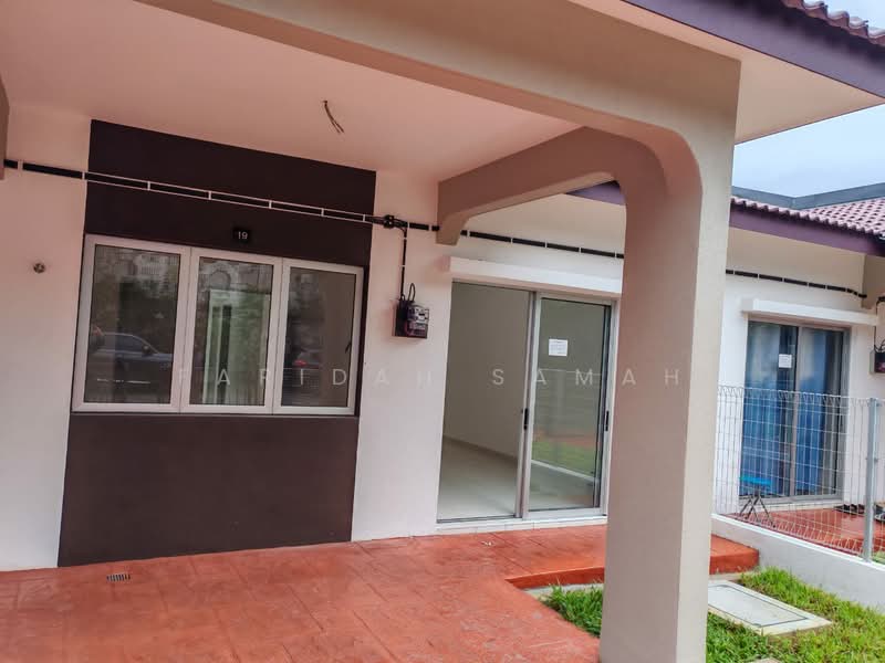 Rumah Teres 1 Tingkat untuk Disewa di Taman Bukit Mewah (Kajang) - Faridah Samah - Exterior - PropertyGuru.com.my