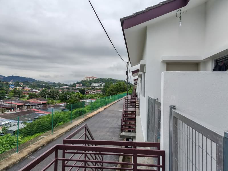Rumah Teres 1 Tingkat untuk Disewa di Taman Bukit Mewah (Kajang) - Faridah Samah - Exterior - PropertyGuru.com.my