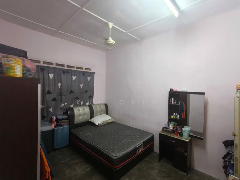 Rumah Teres 1-Tingkat untuk Dijual di Taman Mas (Kulai) - Kuu Chin - Bedroom - PropertyGuru.com.my