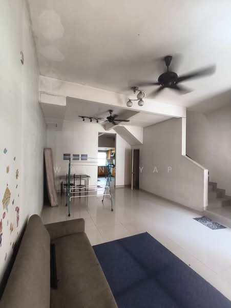 2.5-storey Terraced House for Sale in Puchong (Selangor) - Wayne Yap - Living Room - PropertyGuru.com.my