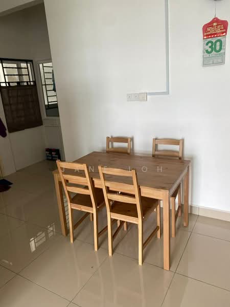 Pangsapuri untuk Dijual di Nusa Heights (Nusa Puncak) - Jane Loh - Dining Room - PropertyGuru.com.my