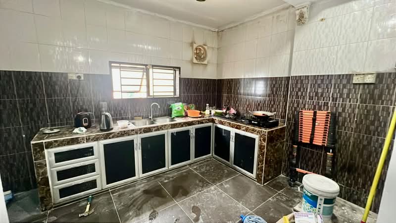 Rumah Teres 1 Tingkat untuk Dijual di Taman Ungku Tun Aminah (Skudai) - Suenn Low - Kitchen - PropertyGuru.com.my