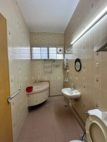 Semi-Detached House for Sale in Taman Scotland (George Town) - SERENEN TEH - Bathroom - PropertyGuru.com.my