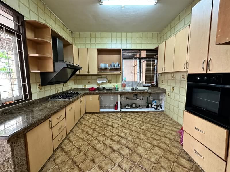 Semi-Detached House for Sale in Taman Scotland (George Town) - SERENEN TEH - Kitchen - PropertyGuru.com.my