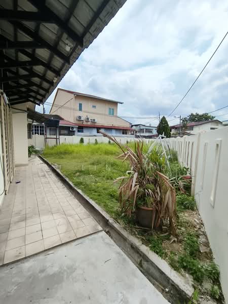 Rumah Teres 1 Tingkat untuk Dijual di Taman Bukit Kuchai (Bandar Kinrara) - Su Lin Khor - PropertyGuru.com.my