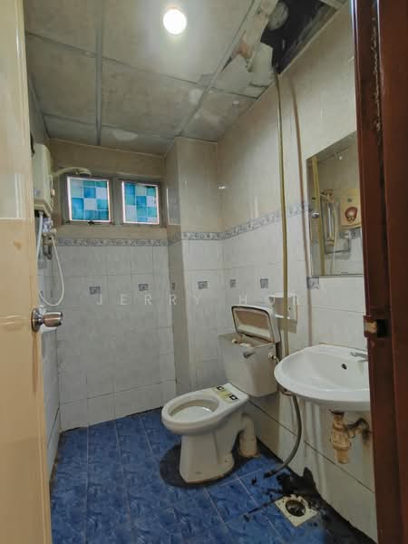 Kondominium untuk Disewa di Dwi Mahkota - Jerry Hor - Bathroom - PropertyGuru.com.my