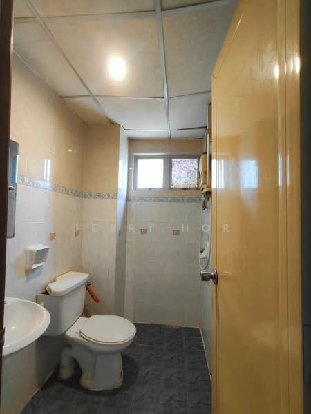 Kondominium untuk Disewa di Dwi Mahkota - Jerry Hor - Bathroom - PropertyGuru.com.my