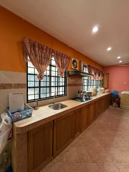 2-storey Terraced House for Sale in Usj 11 (Subang Jaya) - Kenix Lee - Kitchen - PropertyGuru.com.my