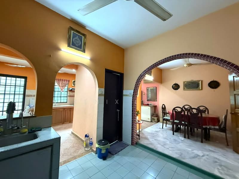 2-storey Terraced House for Sale in Usj 11 (Subang Jaya) - Kenix Lee - Kitchen - PropertyGuru.com.my