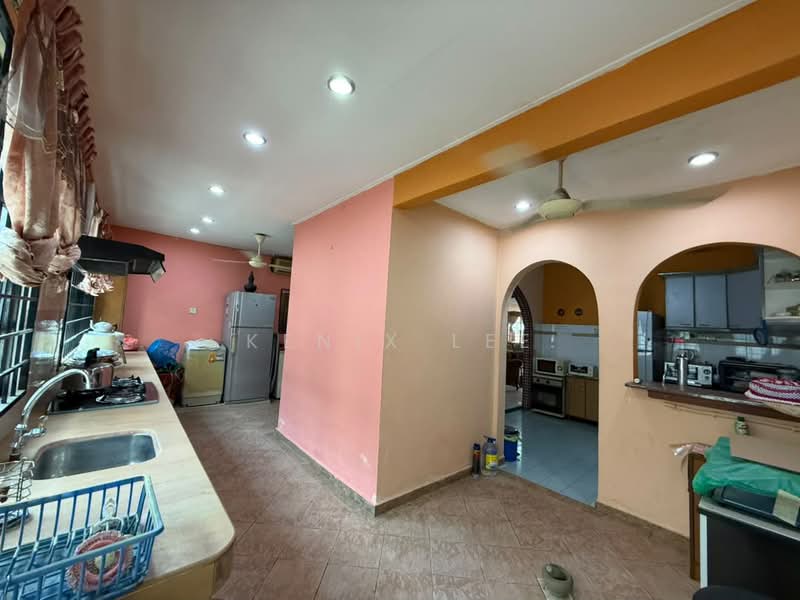 2-storey Terraced House for Sale in Usj 11 (Subang Jaya) - Kenix Lee - Kitchen - PropertyGuru.com.my
