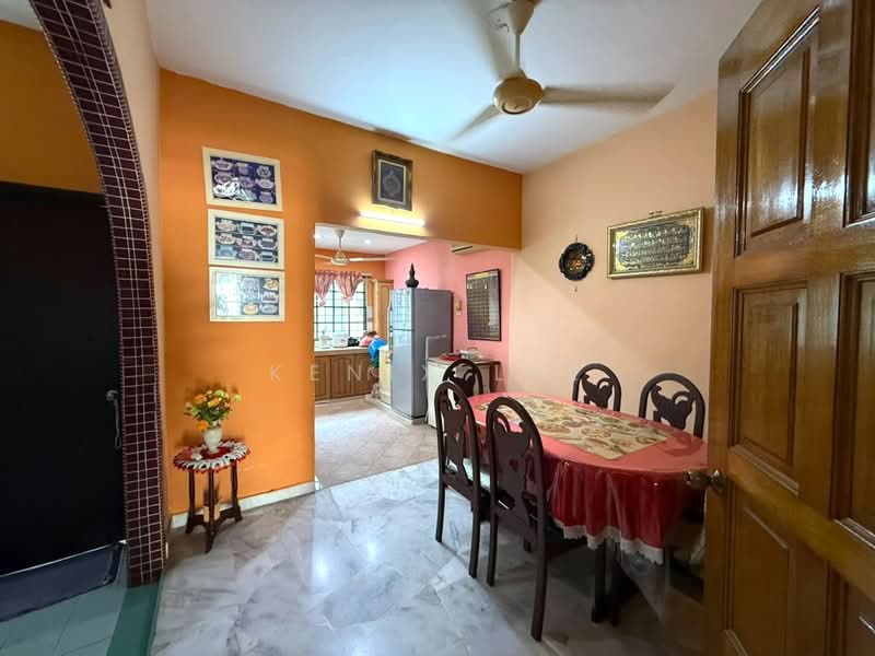 Rumah Teres 2 Tingkat untuk Dijual di Usj 11 (Subang Jaya) - Kenix Lee - Dining Room - PropertyGuru.com.my