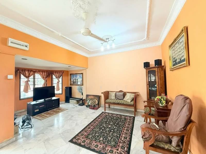2-storey Terraced House for Sale in Usj 11 (Subang Jaya) - Kenix Lee - Living Room - PropertyGuru.com.my