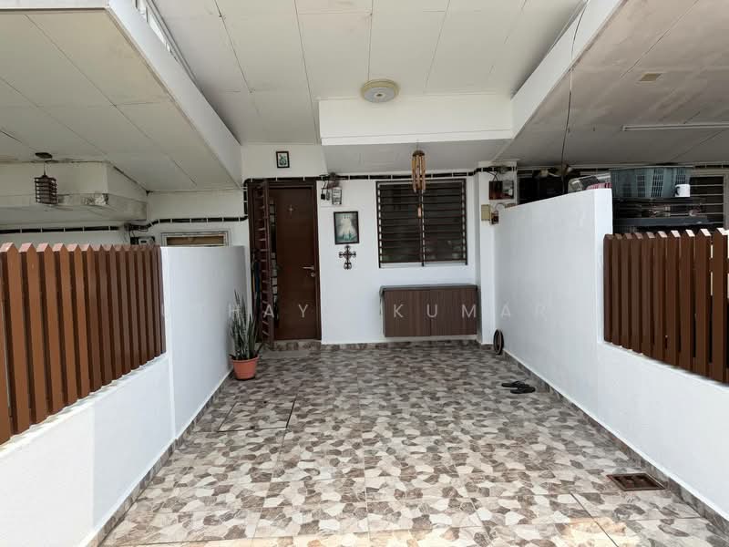 Rumah Bandar untuk Dijual di Batu Caves (Selangor) - Uthaya Kumar - Exterior - PropertyGuru.com.my