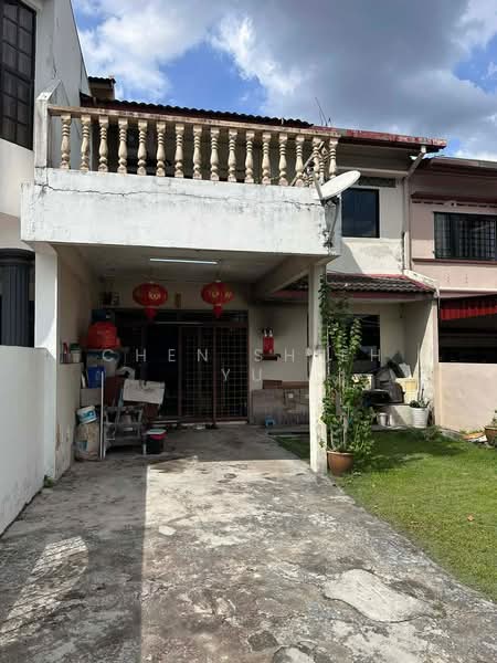 2-storey Terraced House for Sale in Taman Pelangi (Johor Bahru) - Chen Shieh Yu - Exterior - PropertyGuru.com.my