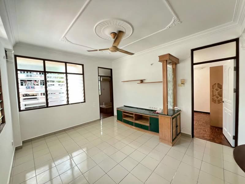 Pangsapuri untuk Dijual di Taman Jubilee Phase 3 - Amelie Soh - Living Room - PropertyGuru.com.my