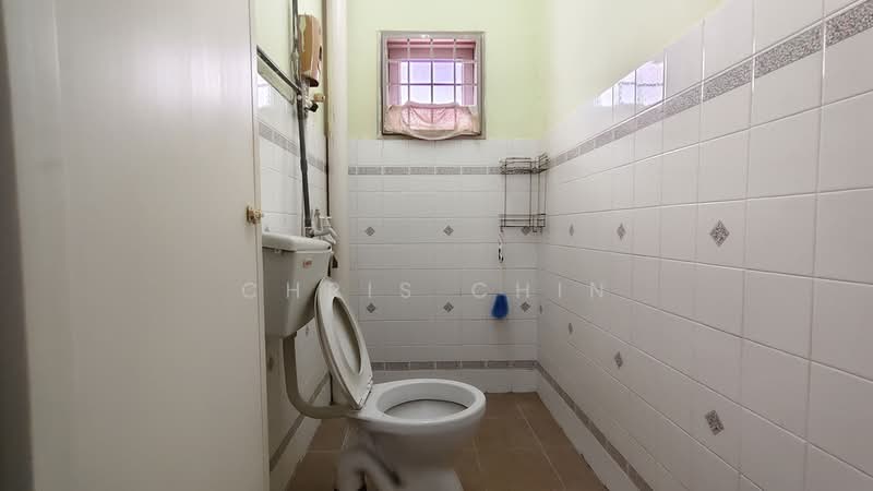 Terraced House for Sale in Taman Pakatan Jaya (Tambun) - Chris Chin - Bathroom - PropertyGuru.com.my